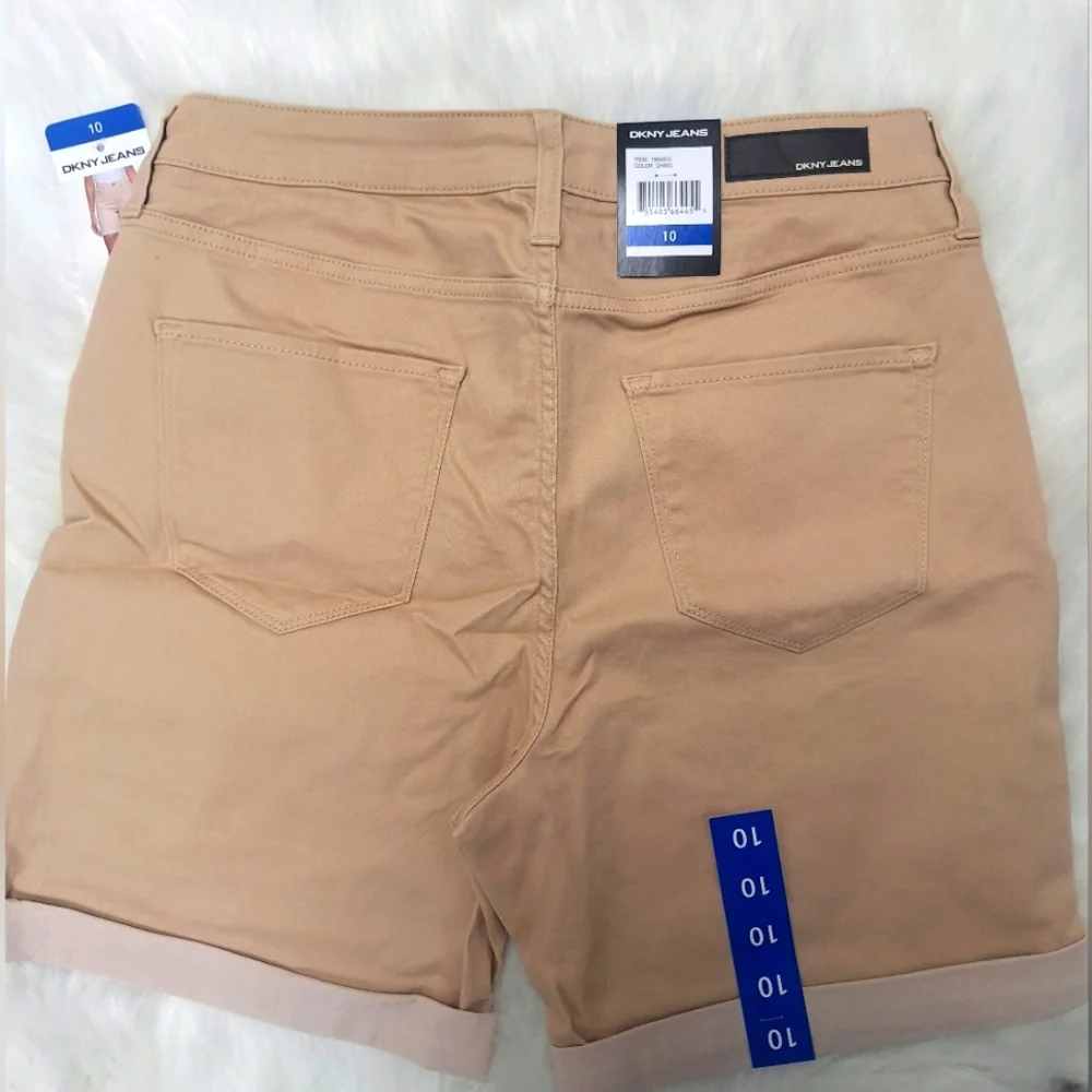 DKNY cuffed shorts- NWT - Picture 2 of 3